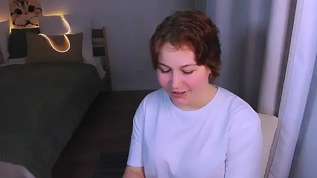 MiaLacrice online show from 8, 7, 2026