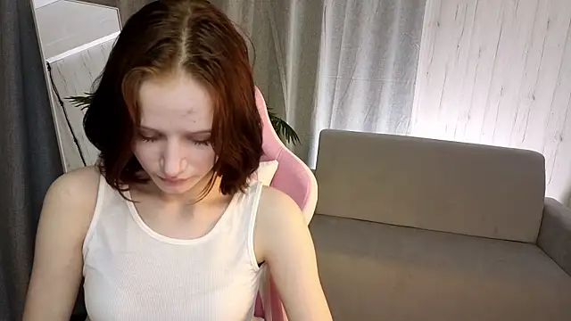 Snapshot of AliceJohansone chatting on 18, 5, 2026 AliceJohansone online show from 18, 5, 2026