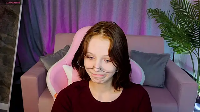Snapshot of AliceJohansone chatting on 20, 5, 2026 AliceJohansone online show from 20, 5, 2026