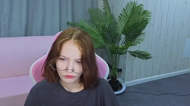 Snapshot of AliceJohansone chatting on 24, 5, 2026 AliceJohansone online show from 24, 5, 2026