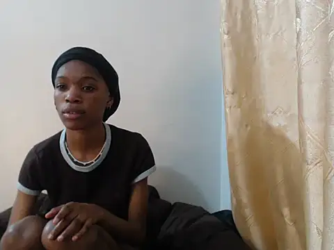 Snapshot of PetiteBarbie_05 chatting on 6, 7, 2026 PetiteBarbie 05 online show from 6, 7, 2026