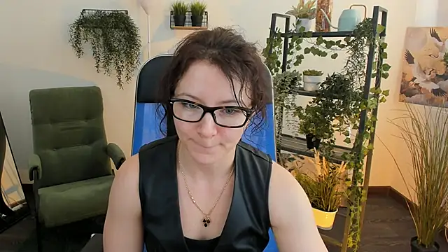 Snapshot of AureliaGleam chatting on 11, 5, 2026 AureliaGleam online show from 11, 5, 2026