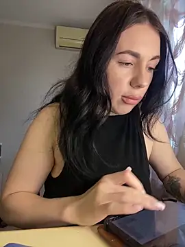 Snapshot of IsabellaJoutes chatting on 4, 6, 2026 IsabellaJoutes online show from 4, 6, 2026