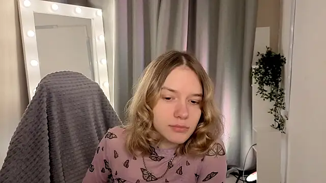 Snapshot of MilanaRayy chatting on 21, 5, 2026 MilanaRayy online show from 21, 5, 2026