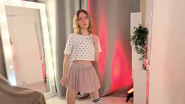 Snapshot of MilanaRayy chatting on 26, 5, 2026 MilanaRayy online show from 26, 5, 2026