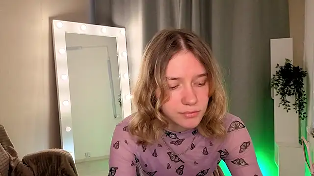 Snapshot of MilanaRayy chatting on 29, 5, 2026 MilanaRayy online show from 29, 5, 2026
