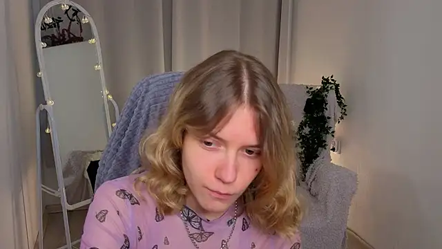 Snapshot of MilanaRayy chatting on 8, 6, 2026 MilanaRayy online show from 8, 6, 2026