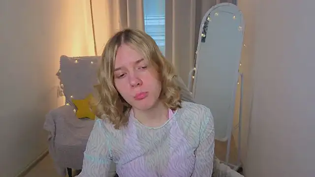 Snapshot of MilanaRayy chatting on 13, 7, 2026 MilanaRayy online show from 13, 7, 2026
