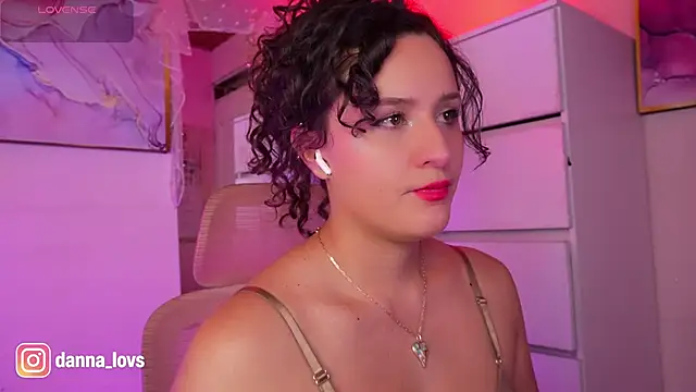 DannaaLovs online show from 1, 6, 2026