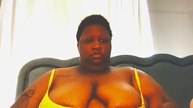 Snapshot of xxmoniquestarrxx chatting on 7, 5, 2026 xxmoniquestarrxx online show from 7, 5, 2026