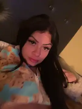 Snapshot of belababyy chatting on 7, 7, 2026 belababyy online show from 7, 7, 2026