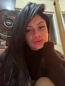 Snapshot of belababyy chatting on 8, 7, 2026 belababyy online show from 8, 7, 2026