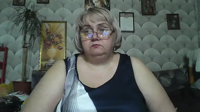 Snapshot of MarinaFarina53 chatting on 2, 6, 2026 MarinaFarina53 online show from 2, 6, 2026