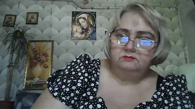 Snapshot of MarinaFarina53 chatting on 11, 6, 2026 MarinaFarina53 online show from 11, 6, 2026