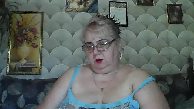 Snapshot of MarinaFarina53 chatting on 2, 7, 2026 MarinaFarina53 online show from 2, 7, 2026