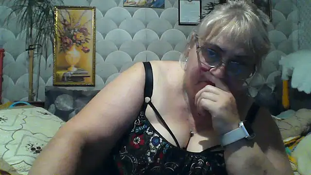 Snapshot of MarinaFarina53 chatting on 3, 7, 2026 MarinaFarina53 online show from 3, 7, 2026
