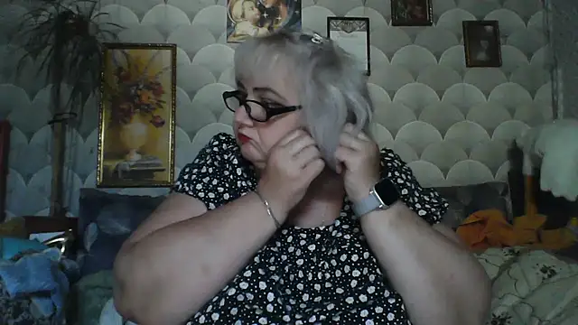 Snapshot of MarinaFarina53 chatting on 5, 7, 2026 MarinaFarina53 online show from 5, 7, 2026