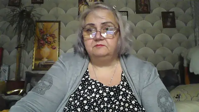 Snapshot of MarinaFarina53 chatting on 8, 7, 2026 MarinaFarina53 online show from 8, 7, 2026