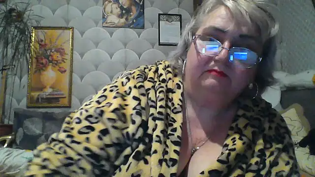 Snapshot of MarinaFarina53 chatting on 10, 7, 2026 MarinaFarina53 online show from 10, 7, 2026