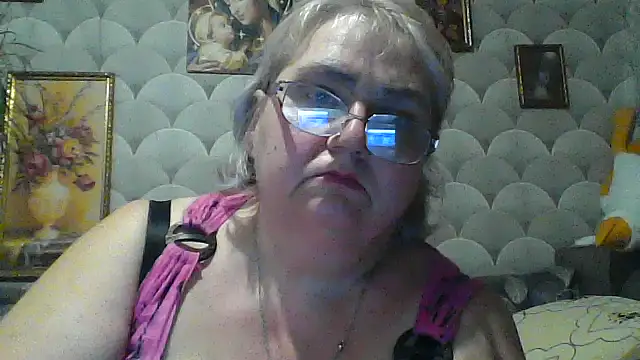 Snapshot of MarinaFarina53 chatting on 12, 7, 2026 MarinaFarina53 online show from 12, 7, 2026