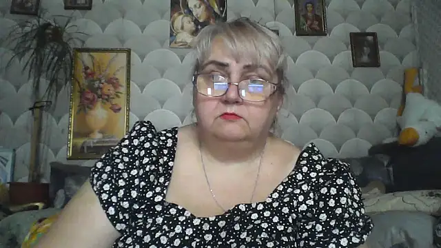 Snapshot of MarinaFarina53 chatting on 13, 7, 2026 MarinaFarina53 online show from 13, 7, 2026