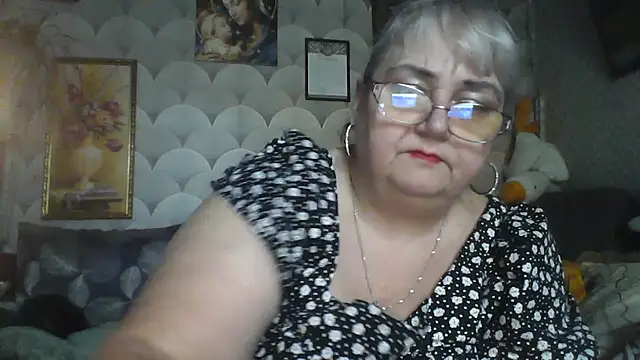 Snapshot of MarinaFarina53 chatting on 14, 7, 2026 MarinaFarina53 online show from 14, 7, 2026