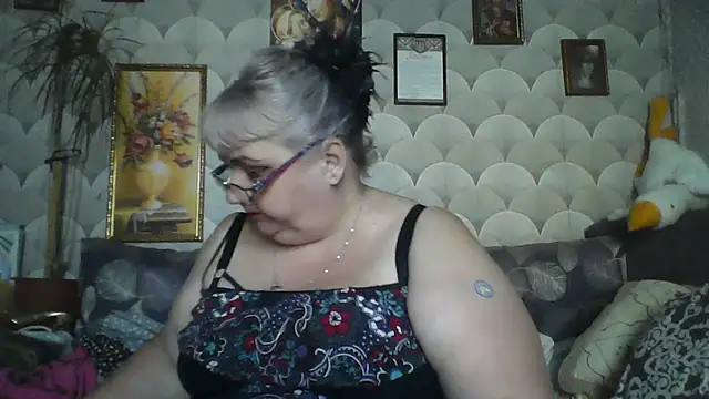Snapshot of MarinaFarina53 chatting on 15, 7, 2026 MarinaFarina53 online show from 15, 7, 2026