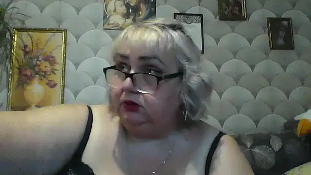 Snapshot of MarinaFarina53 chatting on 15, 7, 2026 MarinaFarina53 online show from 15, 7, 2026
