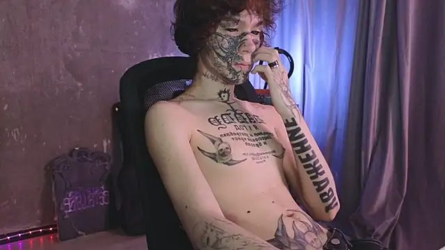 Snapshot of Emo___boy chatting on 19, 5, 2026 Emo boy online show from 19, 5, 2026