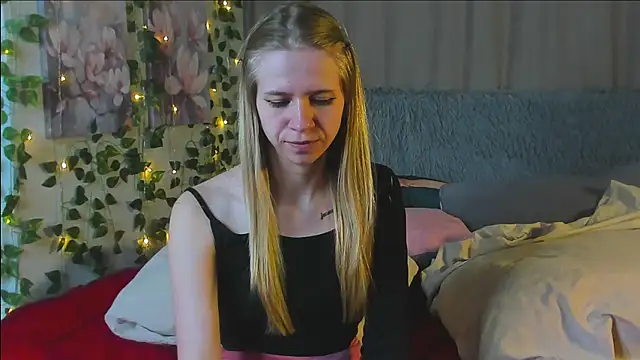 Squirt Cutie online show from 24, 5, 2026