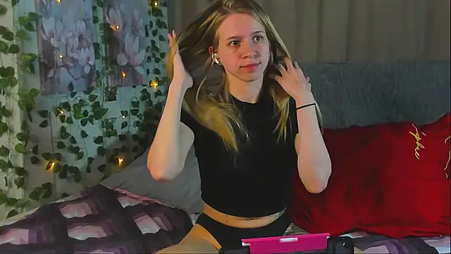 Squirt Cutie online show from 29, 5, 2026