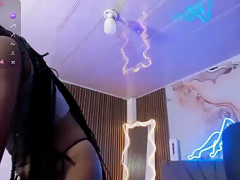 CRISTALBROKE TAY online show from 12, 5, 2026
