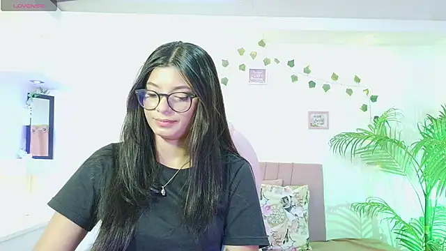 Snapshot of isabel_space chatting on 29, 5, 2026 isabel space online show from 29, 5, 2026