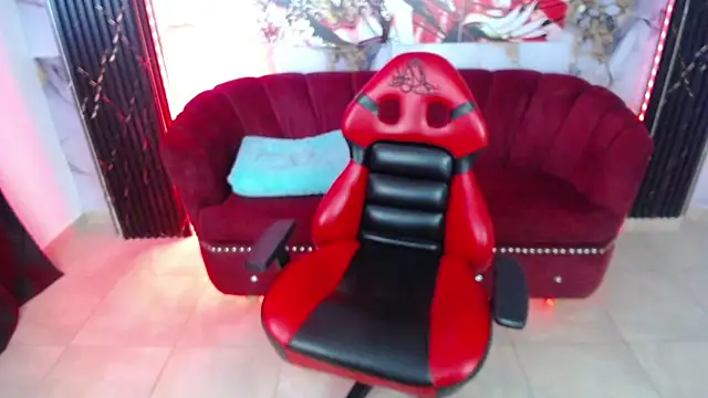 Snapshot of SCARLET_ROUSE_M chatting on 25, 5, 2026 SCARLET ROUSE M online show from 25, 5, 2026