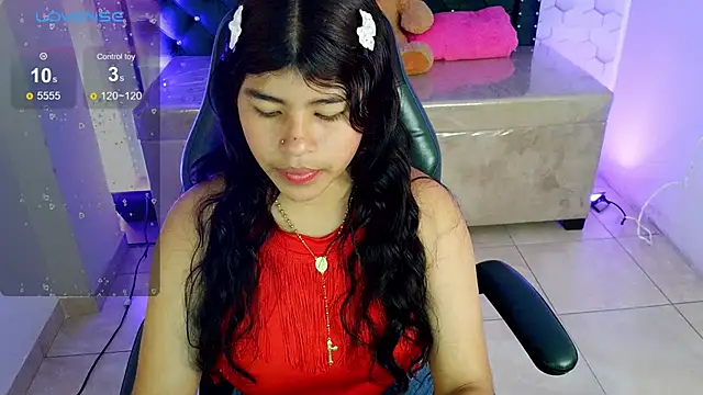 Snapshot of Mia_kittie_m chatting on 31, 5, 2026 Mia kittie m online show from 31, 5, 2026