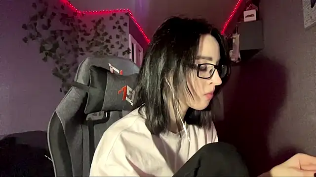 Snapshot of NightFoxxx chatting on 15, 5, 2026 NightFoxxx online show from 15, 5, 2026