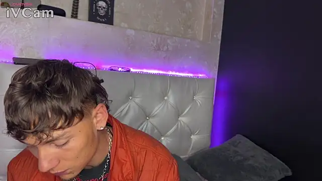 ESTEFAN HILLS online show from 25, 5, 2026