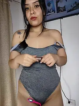 Snapshot of HollyMoon_ chatting on 12, 7, 2026 HollyMoon online show from 12, 7, 2026