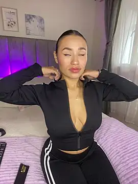 Snapshot of Victoria_Hils chatting on 29, 5, 2026 Victoria Hils online show from 29, 5, 2026