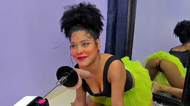 Snapshot of sharonbombo chatting on 20, 5, 2026 sharonbombo online show from 20, 5, 2026