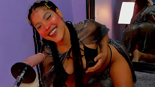 Snapshot of sharonbombo chatting on 29, 5, 2026 sharonbombo online show from 29, 5, 2026