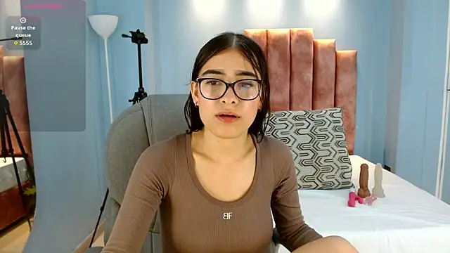 Snapshot of drilau_18 chatting on 21, 5, 2026 drilau 18 online show from 21, 5, 2026