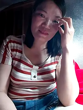 Snapshot of -Trici- chatting on 18, 5, 2026 -Trici- online show from 18, 5, 2026