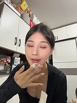 cuteluky18 online show from 30, 5, 2026