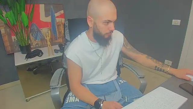 Snapshot of OscarWillss chatting on 9, 6, 2026 OscarWillss online show from 9, 6, 2026