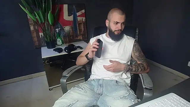 Snapshot of OscarWillss chatting on 17, 6, 2026 OscarWillss online show from 17, 6, 2026