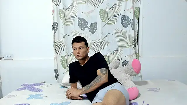 Snapshot of HannaSexMatheuw chatting on 28, 6, 2026 HannaSexMatheuw online show from 28, 6, 2026
