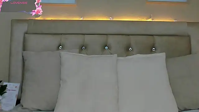 Snapshot of EmilyWinter_ chatting on 15, 6, 2026 EmilyWinter online show from 15, 6, 2026