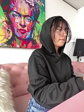 Snapshot of Gaby_Pinkk chatting on 25, 5, 2026 Gaby Pinkk online show from 25, 5, 2026