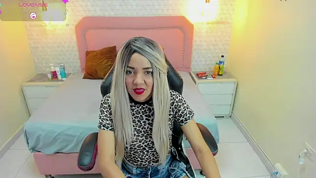 SAMANTHAGREGORY1 online show from 14, 5, 2026